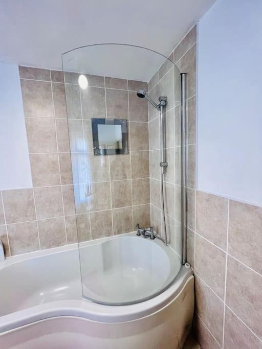 Lovely 3Bed Home Мидлсбро Экстерьер фото